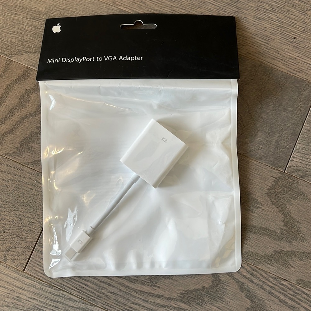** HOST PICK** Mini display port to VGA adaptor